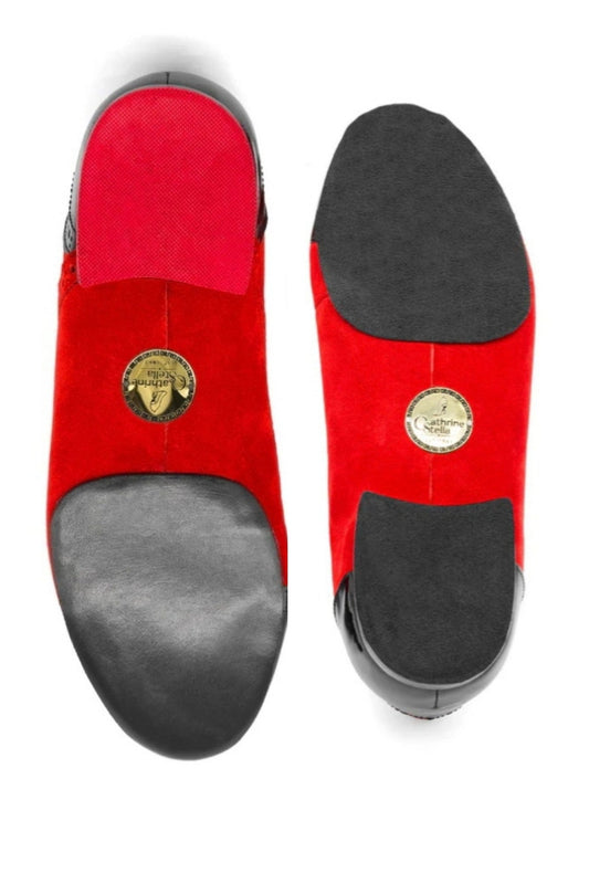 Πέτσινη σόλα vs Καστόρινη σόλα: Ποιο είναι το ιδανικό για εσάς;